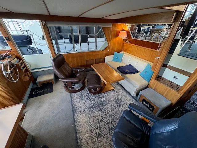 Slide: The Image of Tollycraft 44 CPMY 1988 - 9