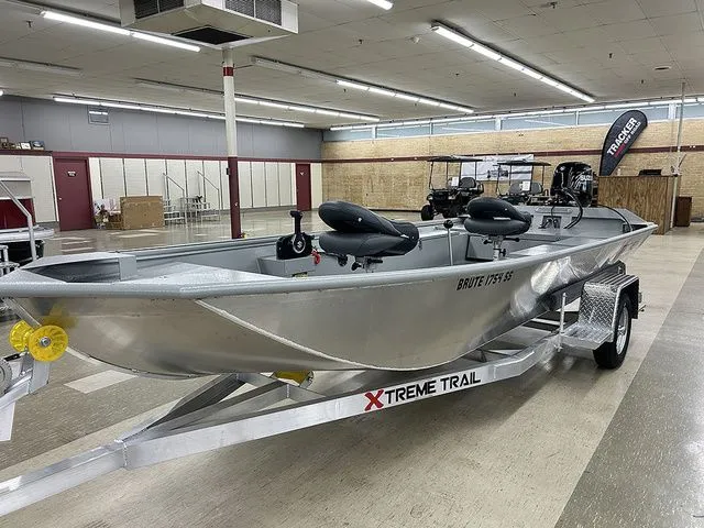 Slide: The Image of Xtreme Boats Brute 1754SS Tunnel 2026 - 3