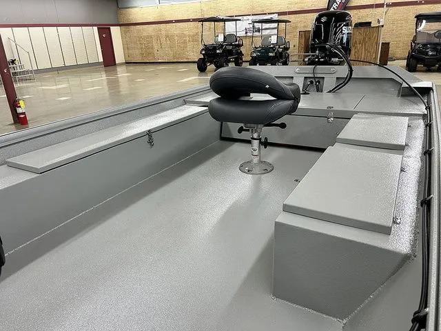 Slide: The Image of Xtreme Boats Brute 1754SS Tunnel 2026 - 7