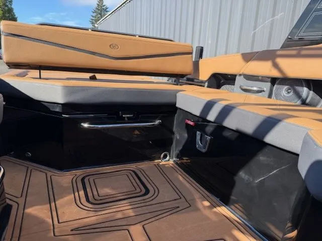 Slide: The Image of Cobalt R6 Surf 2026 - 12