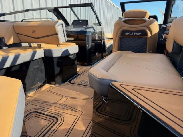 Slide: The Image of Cobalt R6 Surf 2026 - 14