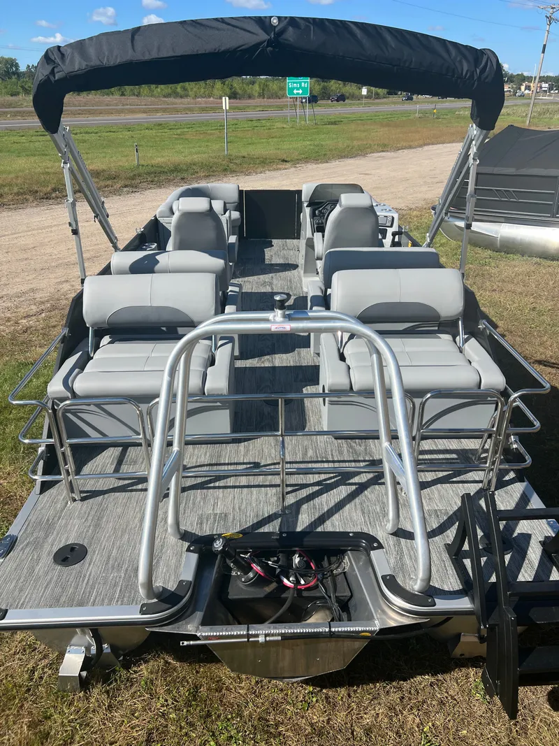 Slide: The Image of Bentley Pontoons Legacy 220 QSB Swingback & Honda 4-Stroke EFI 2026 - 32