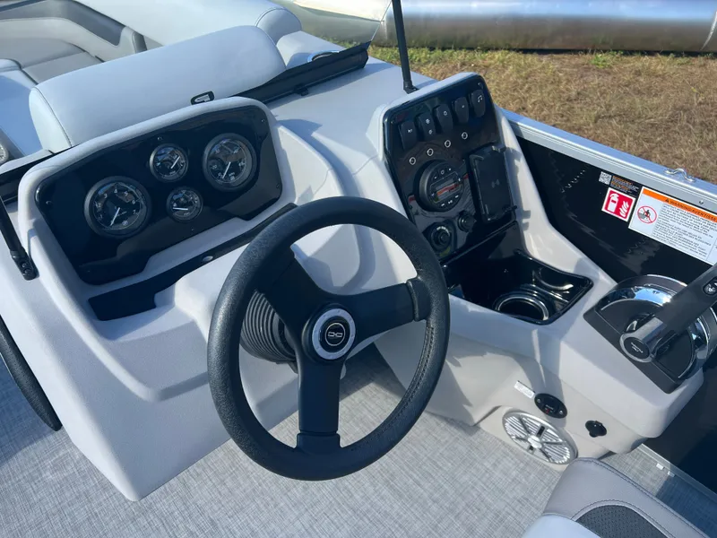 Slide: The Image of Princecraft Vectra 23 RL 2025 - 11