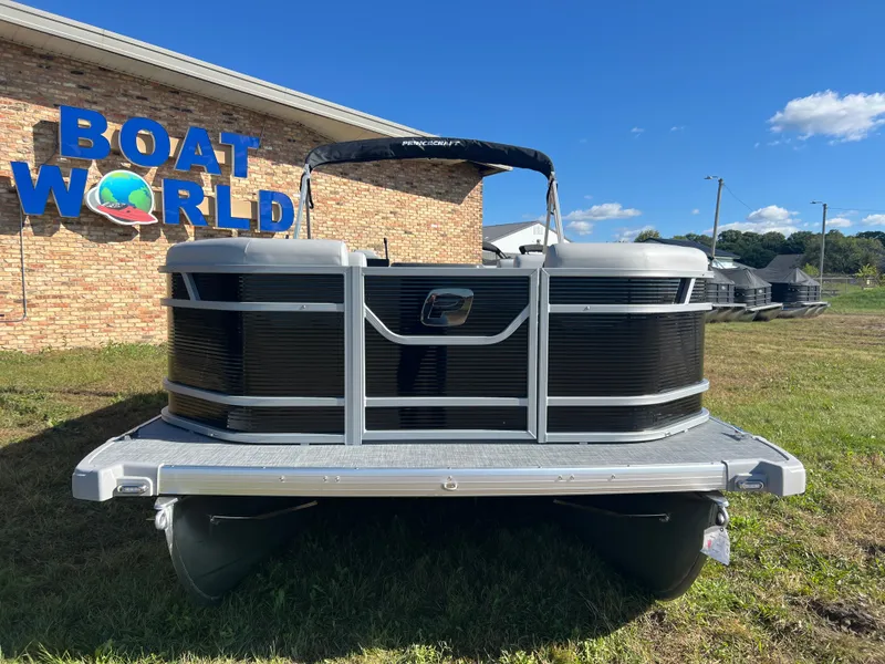 Slide: The Image of Princecraft Vectra 23 RL 2025 - 30