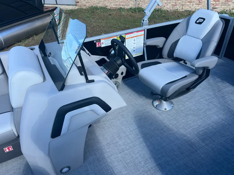 Slide: The Image of Princecraft Vectra 23 RL 2025 - 9