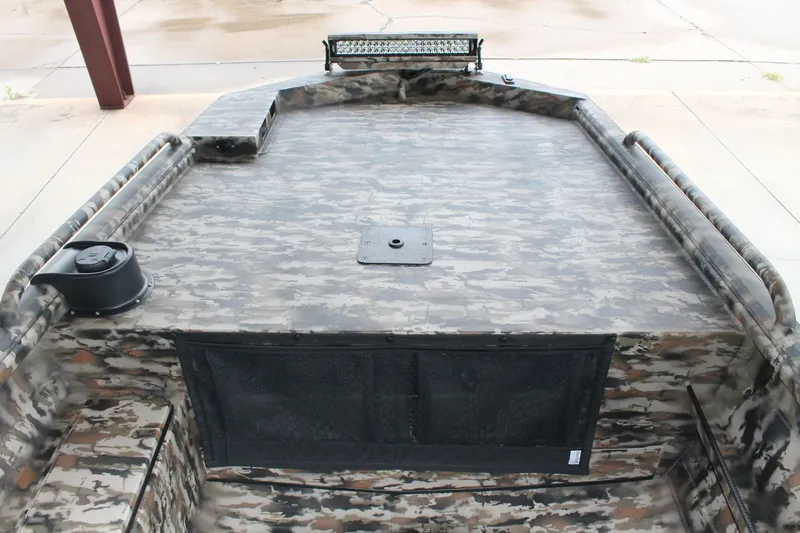 Slide: The Image of Excel 1751 Viper F4 2026 - 12