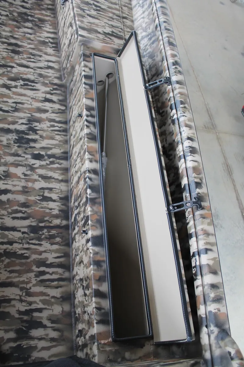 Slide: The Image of Excel 1751 Viper F4 2026 - 13