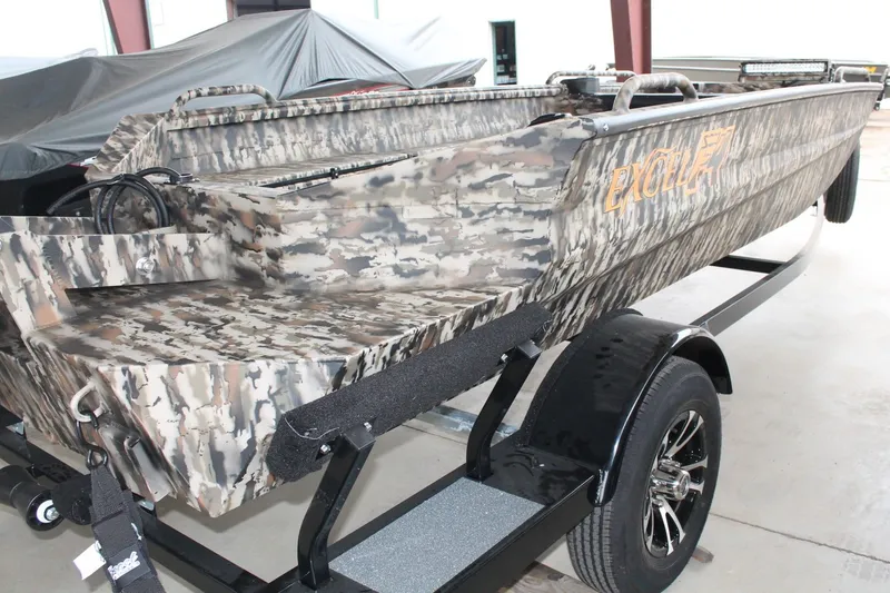 Slide: The Image of Excel 1751 Viper F4 2026 - 3