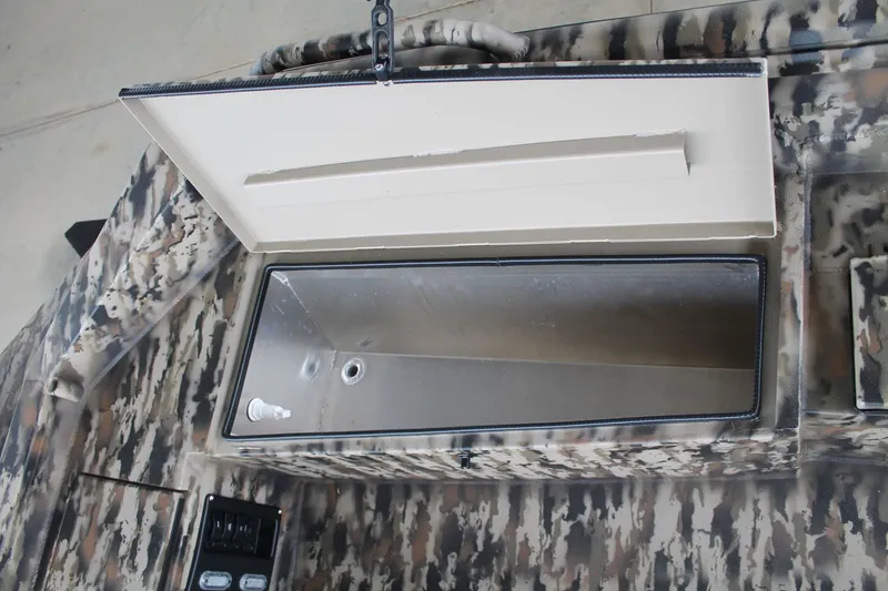 Slide: The Image of Excel 1751 Viper F4 2026 - 5