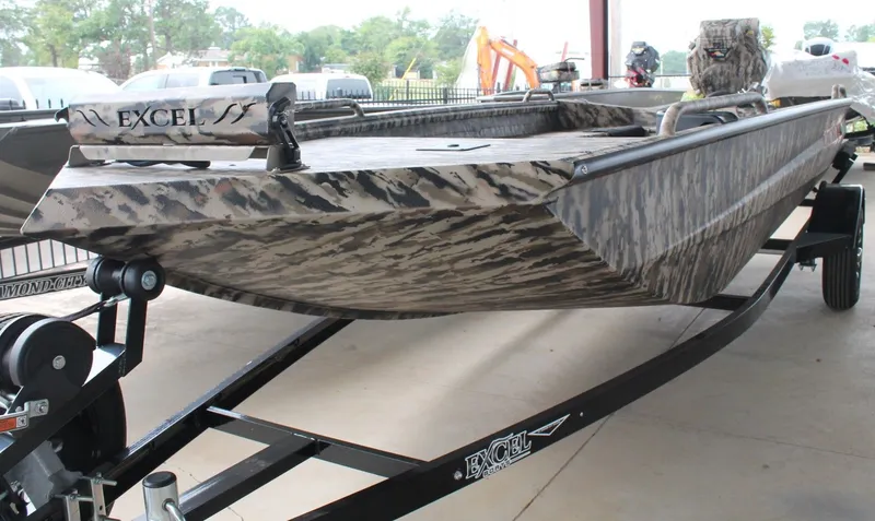 Slide: The Image of Excel 1754 Shallow Water F4 (F86 Hull) 2026 - 13