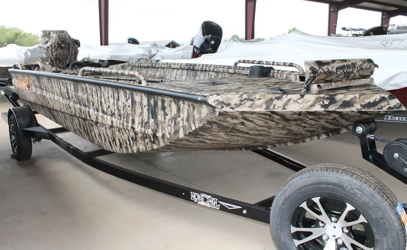 Slide: The Image of Excel 1754 Shallow Water F4 (F86 Hull) 2026 - 5