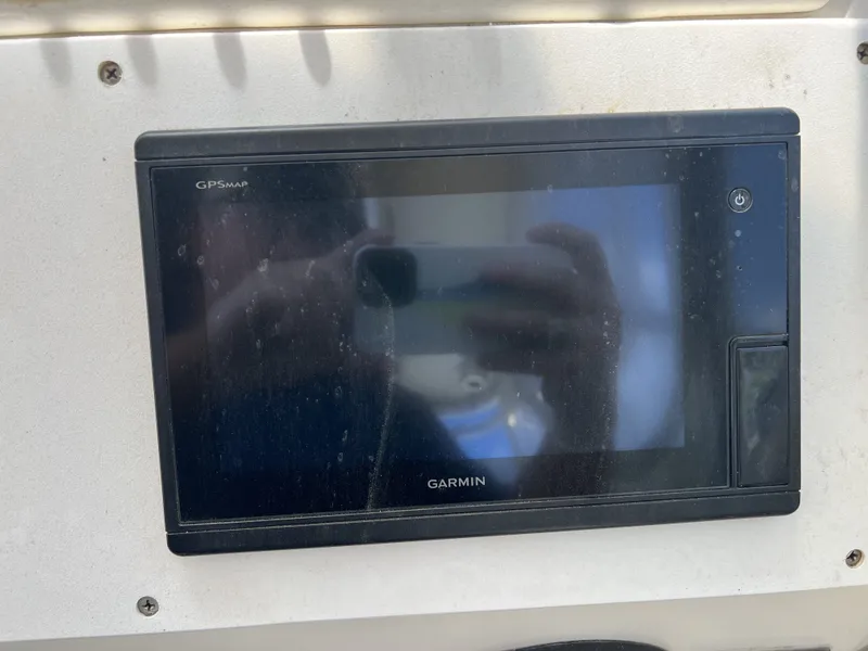 Slide: The Image of Garmin GPSMAP device on 2002 World Cat 266SC boat. - 12