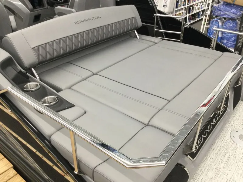 Slide: The Image of Bennington 25RXsBWA ESP 2026 - 17