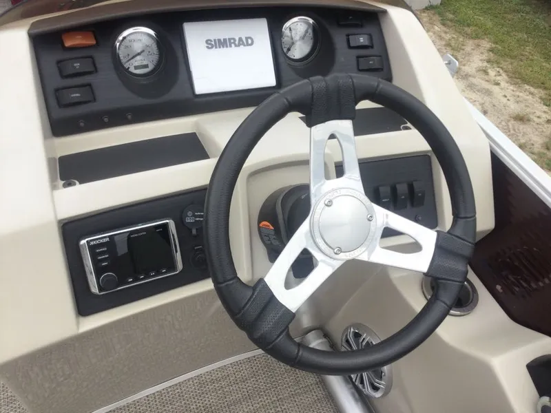 Slide: The Image of Bennington 23 Swingback premium 2019 - 18