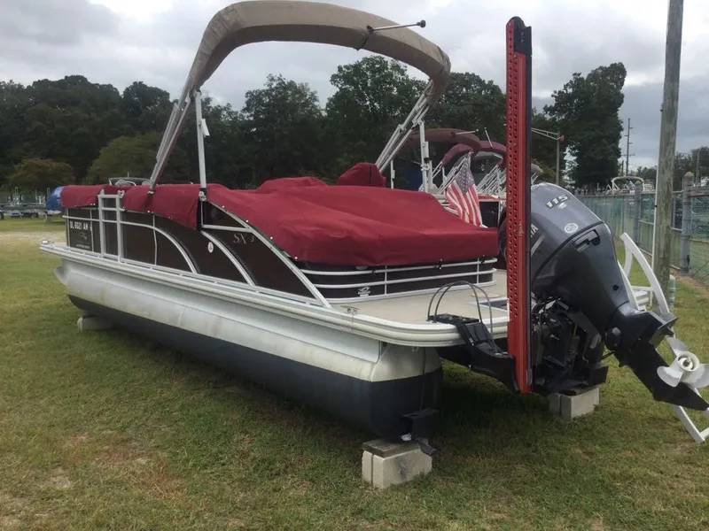 Slide: The Image of Bennington 23 Swingback premium 2019 - 3