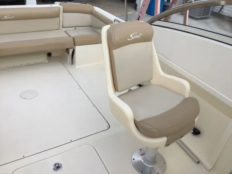 Slide: The Image of Scout 210 DORADO DL 2021 - 13