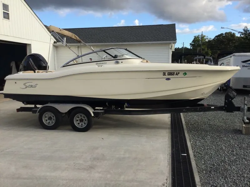 Slide: The Image of Scout 210 DORADO DL 2021 - 4