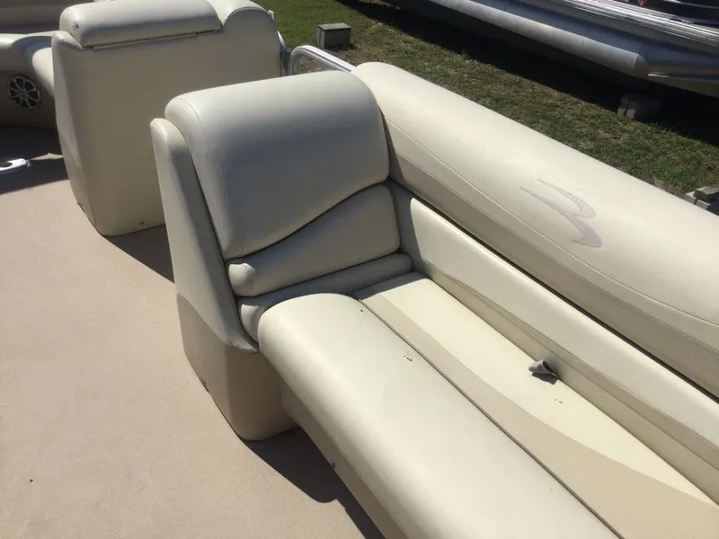 Slide: The Image of Bennington 2275GL 2012 - 11