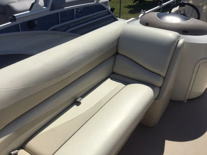 Slide: The Image of Bennington 2275GL 2012 - 15