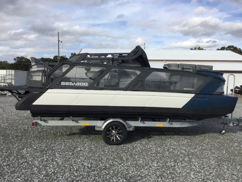 Slide: The Image of Sea-Doo Switch Cruise 21 2024 - 12