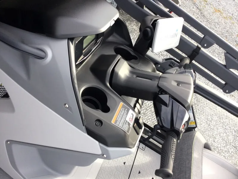 Slide: The Image of Sea-Doo Switch Cruise 21 2024 - 7