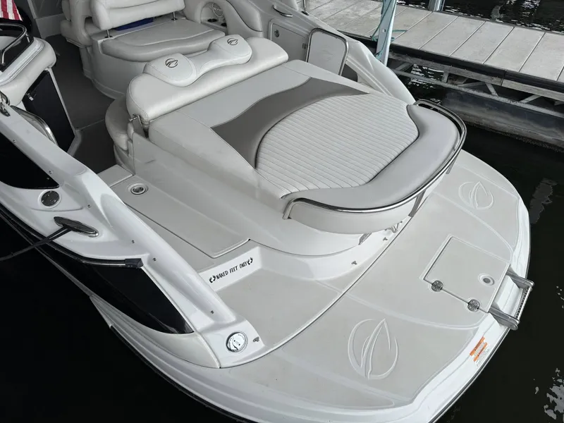 Slide: The Image of Crownline Boats Bowrider 320 LS 2006 - 5