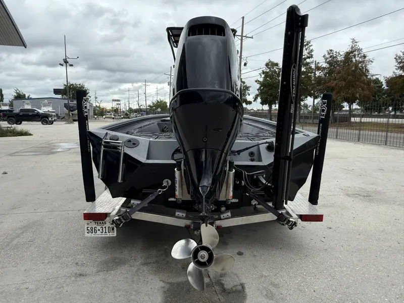 Slide: The Image of Excel 220 Bay Pro 2023 - 12