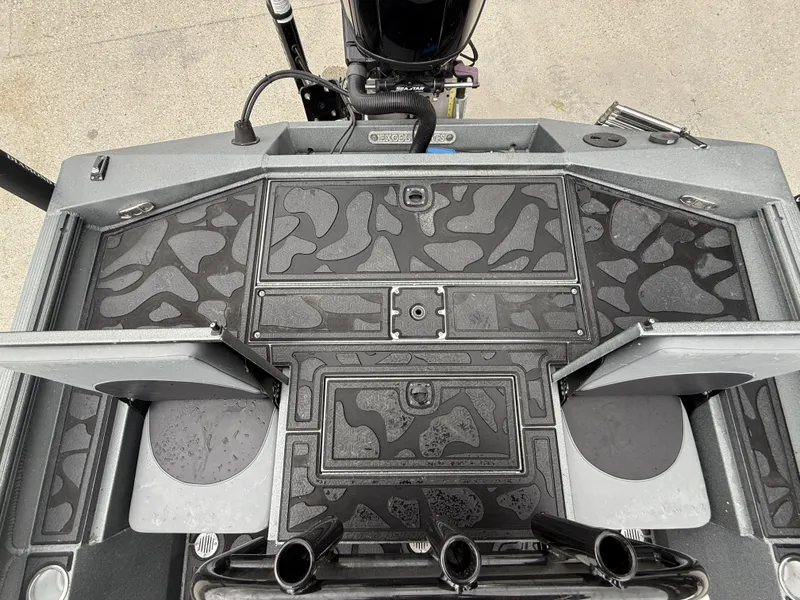 Slide: The Image of Excel 220 Bay Pro 2023 - 14