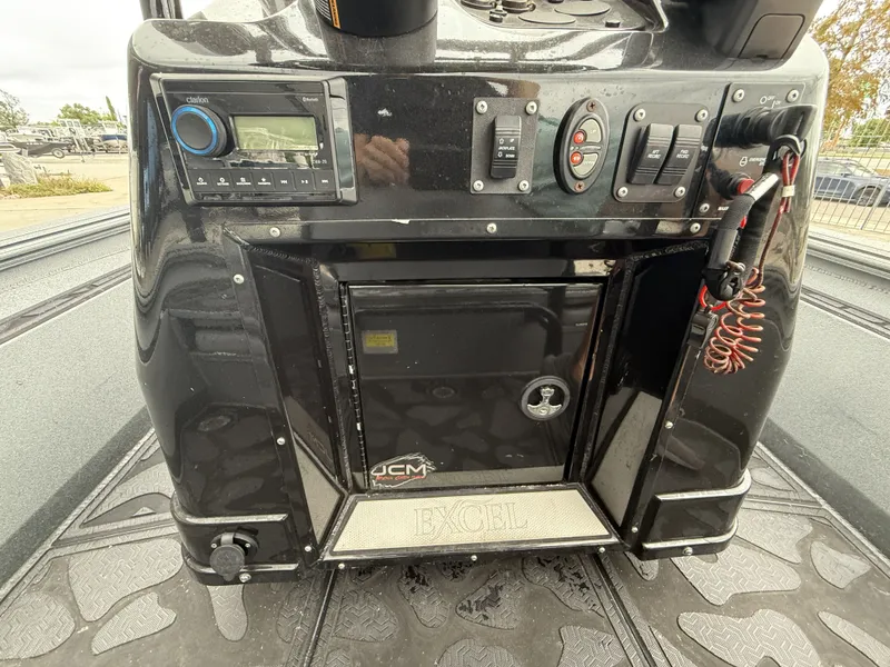 Slide: The Image of Excel 220 Bay Pro 2023 - 16