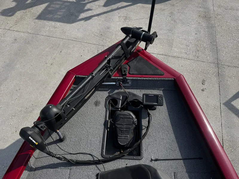 Slide: The Image of Tracker Pro Team 175 2024 - 5