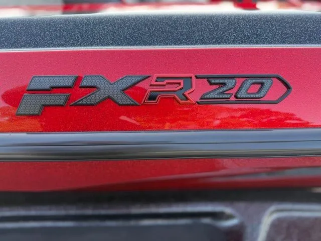 Slide: The Image of Skeeter FXR20 Apex 2026 - 6