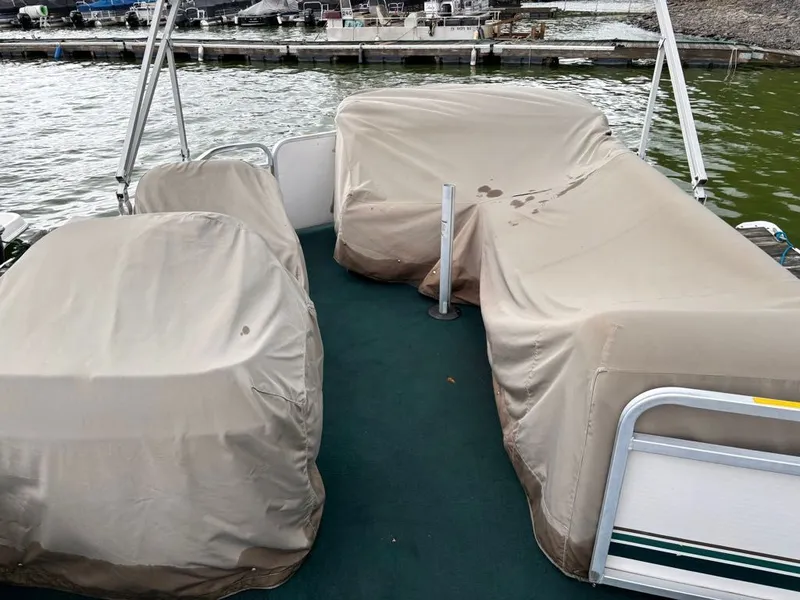 Slide: The Image of Godfrey Sweetwater 2221RE 2000 - 4