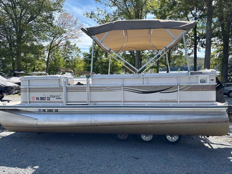 Slide: The Image of Harris Sunliner 200 2005 - 15