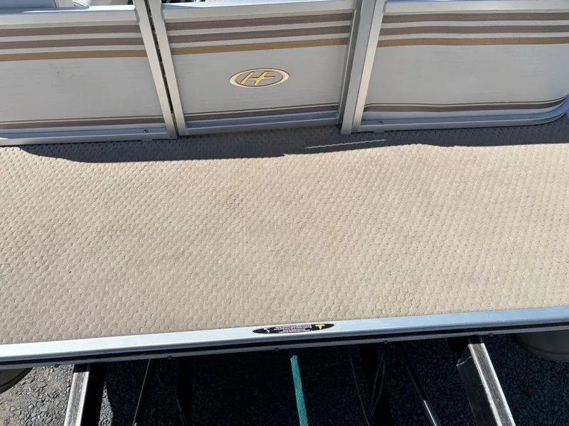 Slide: The Image of Harris Sunliner 200 2005 - 19