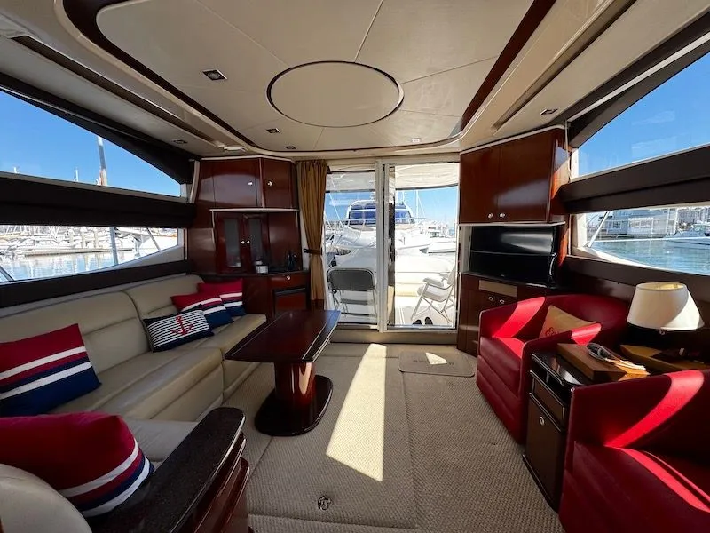 Slide: The Image of Meridian 441 Sedan 2010 - 18