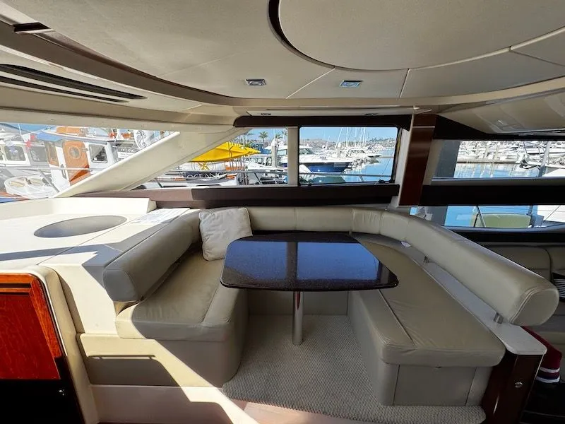Slide: The Image of Meridian 441 Sedan 2010 - 20
