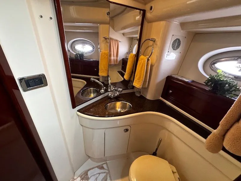 Slide: The Image of Meridian 441 Sedan 2010 - 29