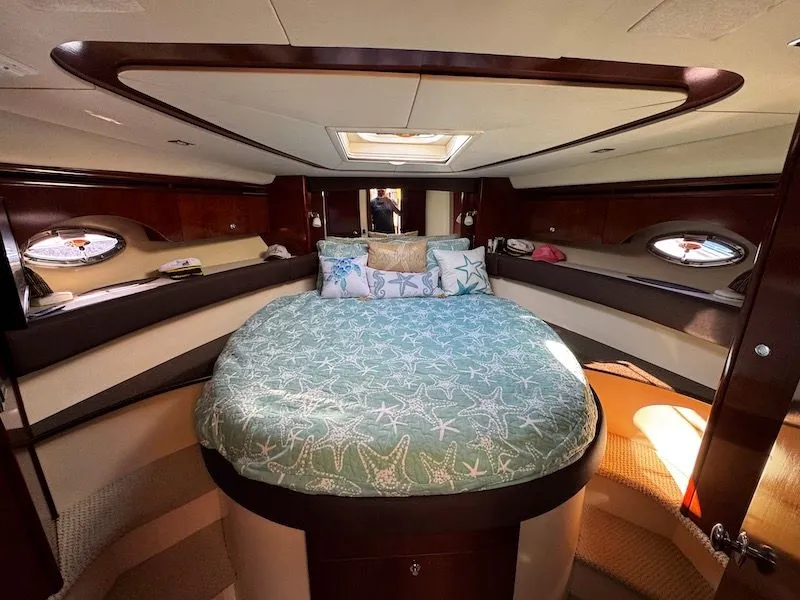 Slide: The Image of Meridian 441 Sedan 2010 - 30
