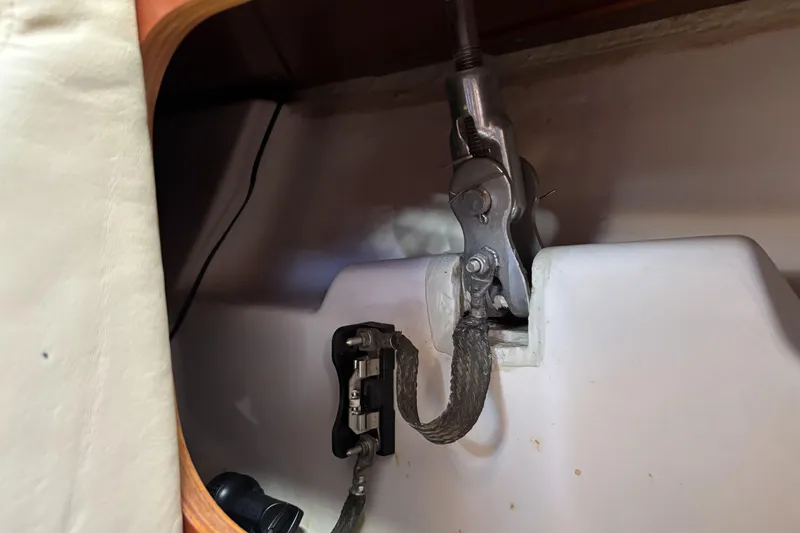 Slide: The Image of Close-up of rigging inside a 1997 Beneteau Oceanis 400 sailboat. - 85