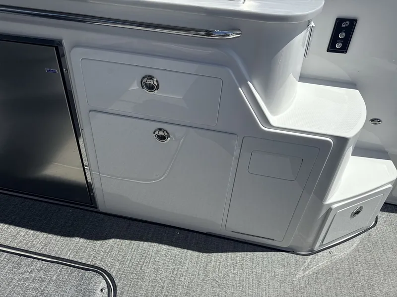 Slide: The Image of Hurricane SD 3200 OB 2026 - 26