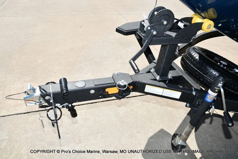 Slide: The Image of Ranger RT188P Garmin Livescope Cup Equipped 2026 - 30