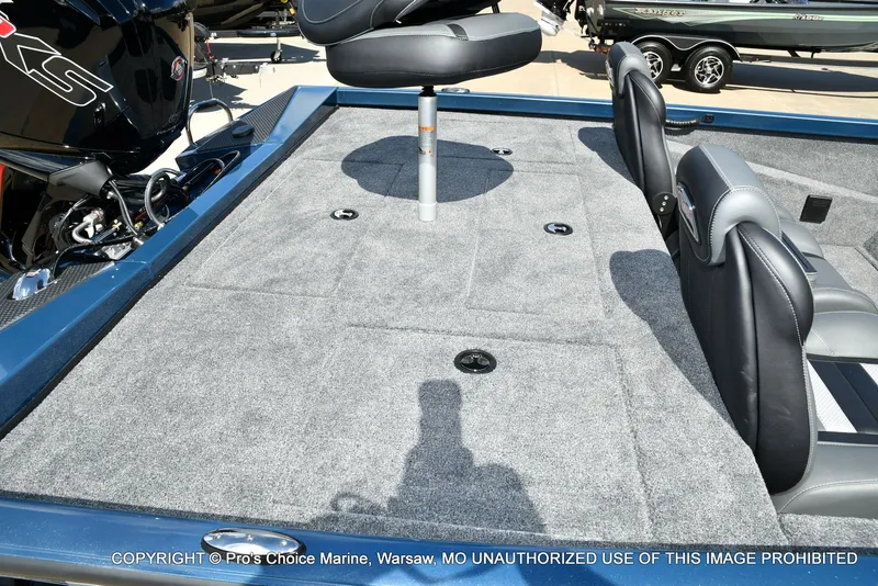 Slide: The Image of Ranger RT188P Garmin Livescope Cup Equipped 2026 - 35