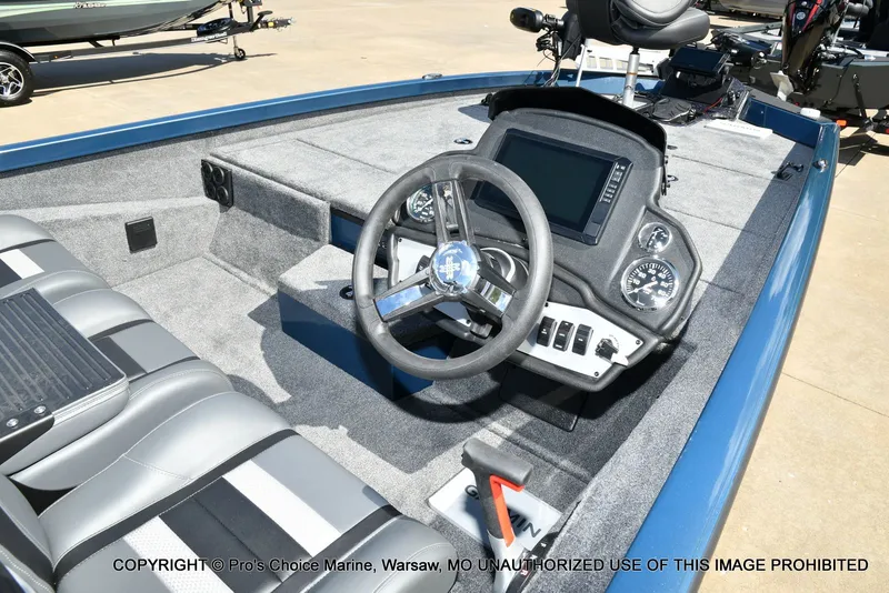 Slide: The Image of Ranger RT188P Garmin Livescope Cup Equipped 2026 - 36