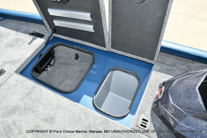 Slide: The Image of Ranger RT188P Garmin Livescope Cup Equipped 2026 - 59