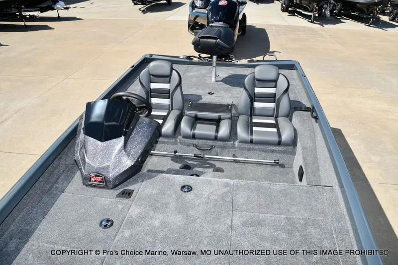 Slide: The Image of Ranger RT198P w/150 Pro-XS 4 Stroke 2026 - 11