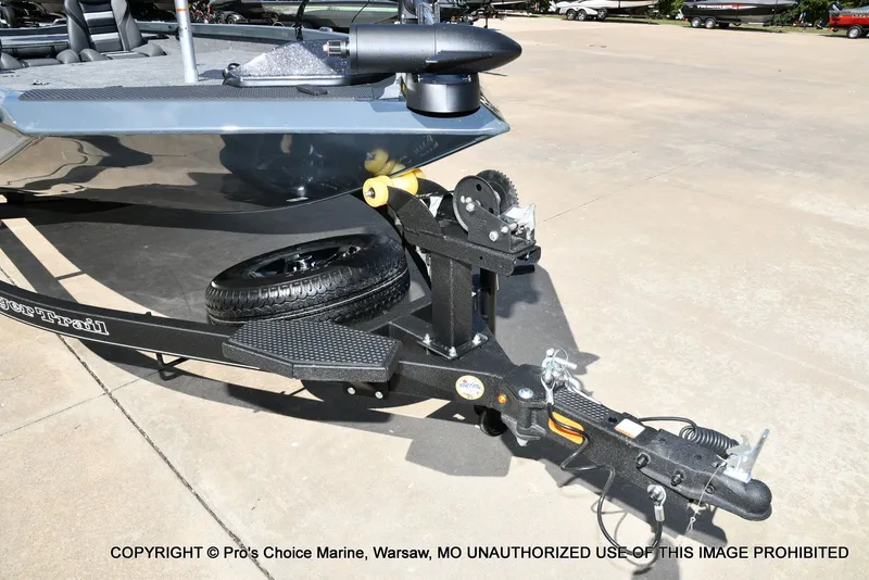 Slide: The Image of Ranger RT198P w/150 Pro-XS 4 Stroke 2026 - 27