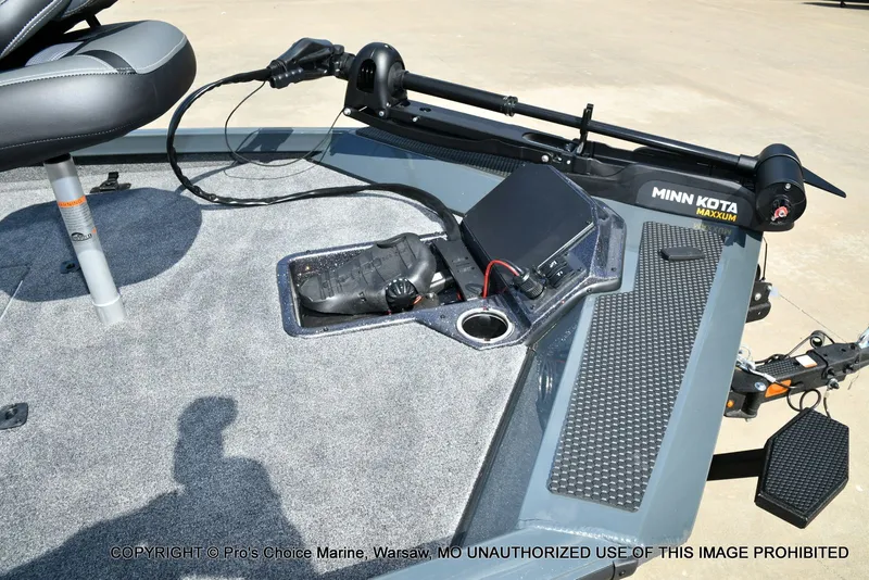 Slide: The Image of Ranger RT198P w/150 Pro-XS 4 Stroke 2026 - 28