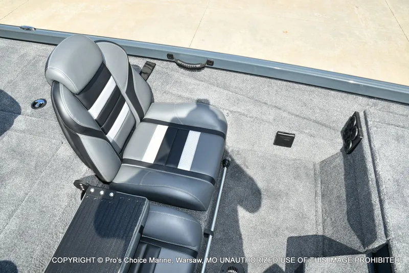 Slide: The Image of Ranger RT198P w/150 Pro-XS 4 Stroke 2026 - 41