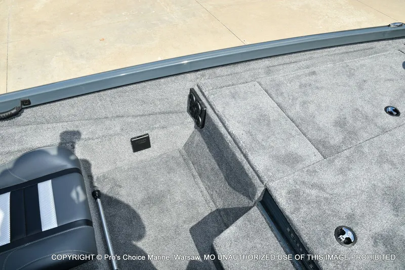 Slide: The Image of Ranger RT198P w/150 Pro-XS 4 Stroke 2026 - 42