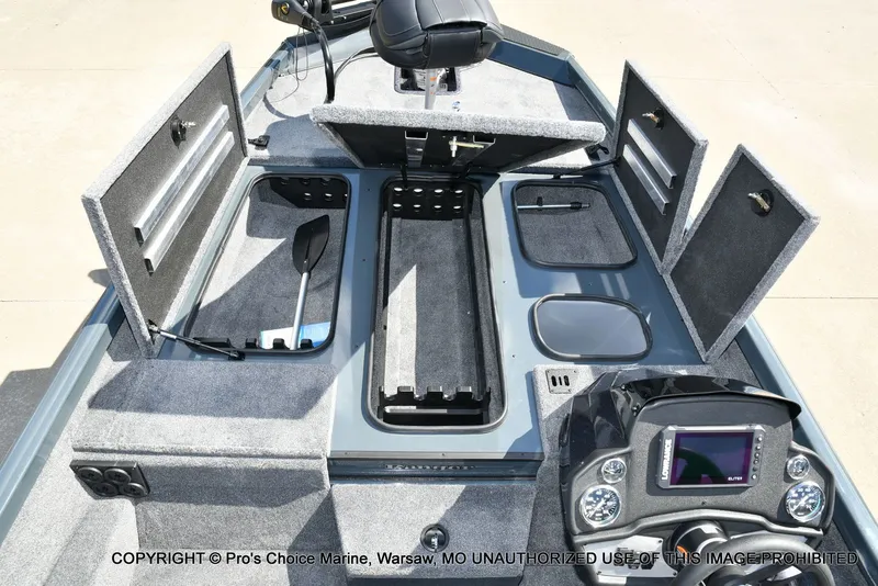 Slide: The Image of Ranger RT198P w/150 Pro-XS 4 Stroke 2026 - 49